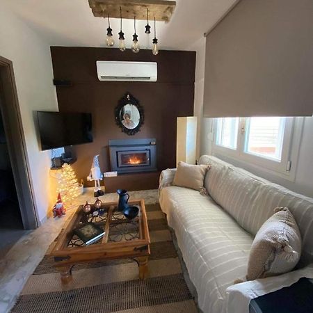 Casa Annie Villa Loutráki Exteriör bild